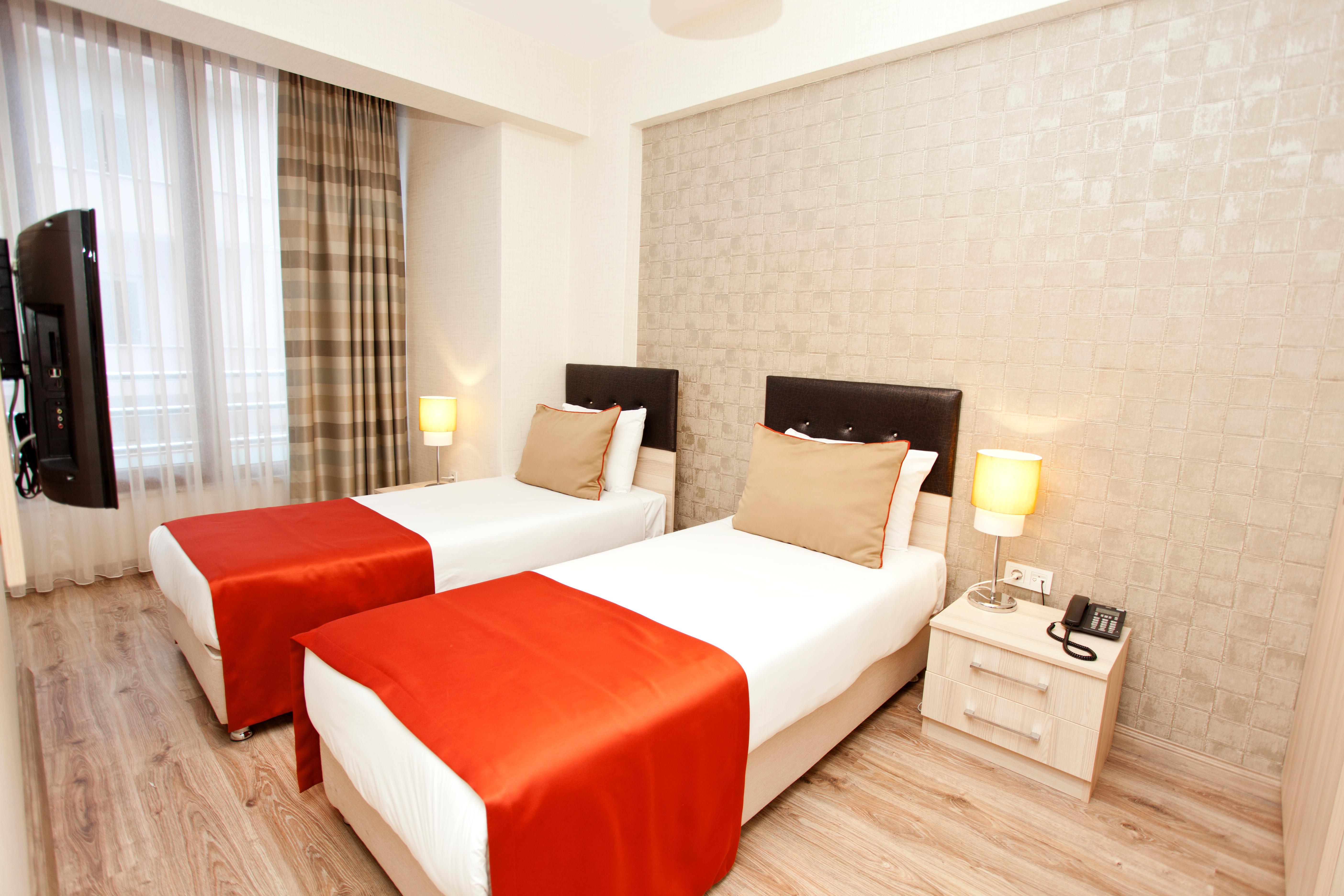 La Flora House 4*