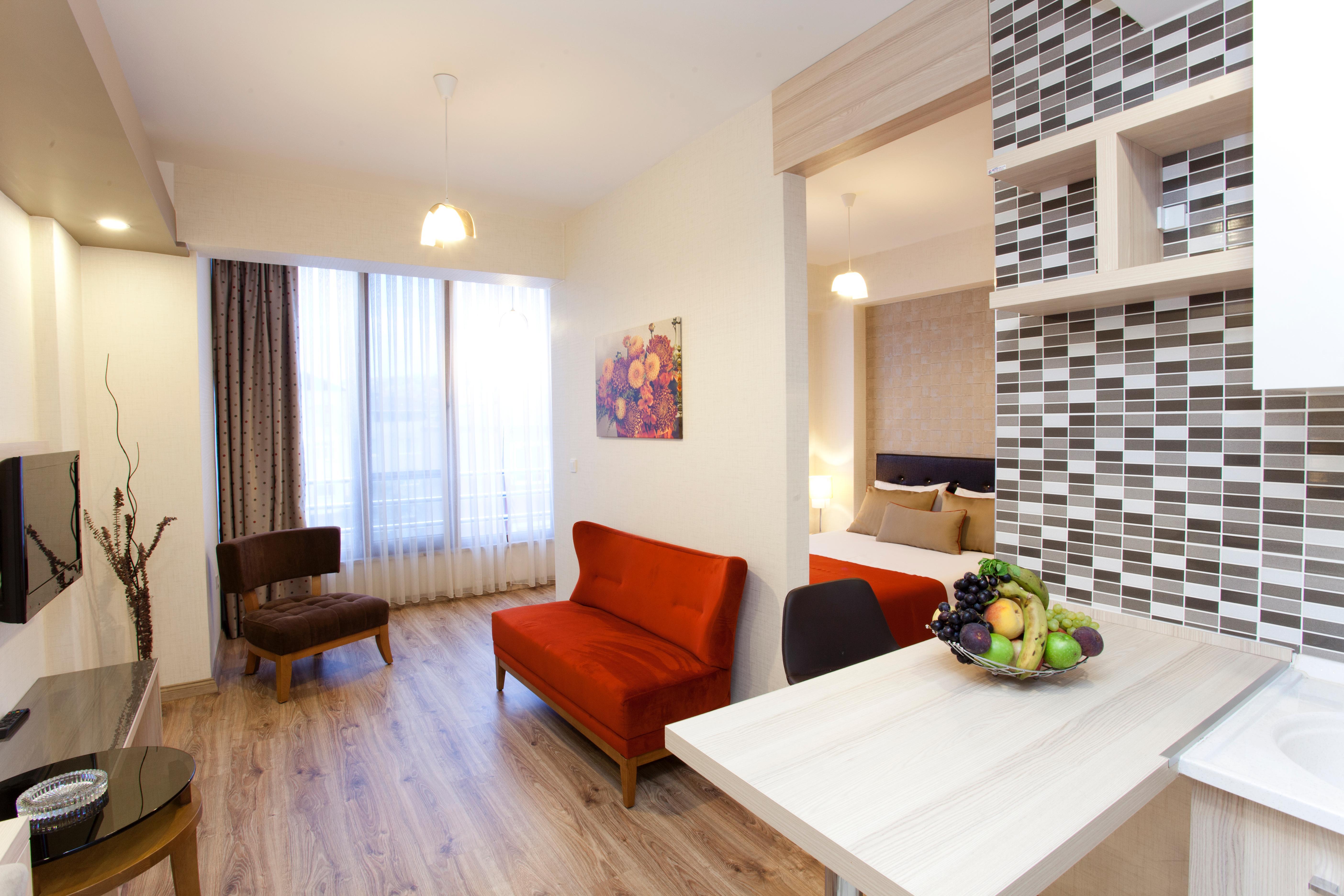 La Flora House Aparthotel 4*