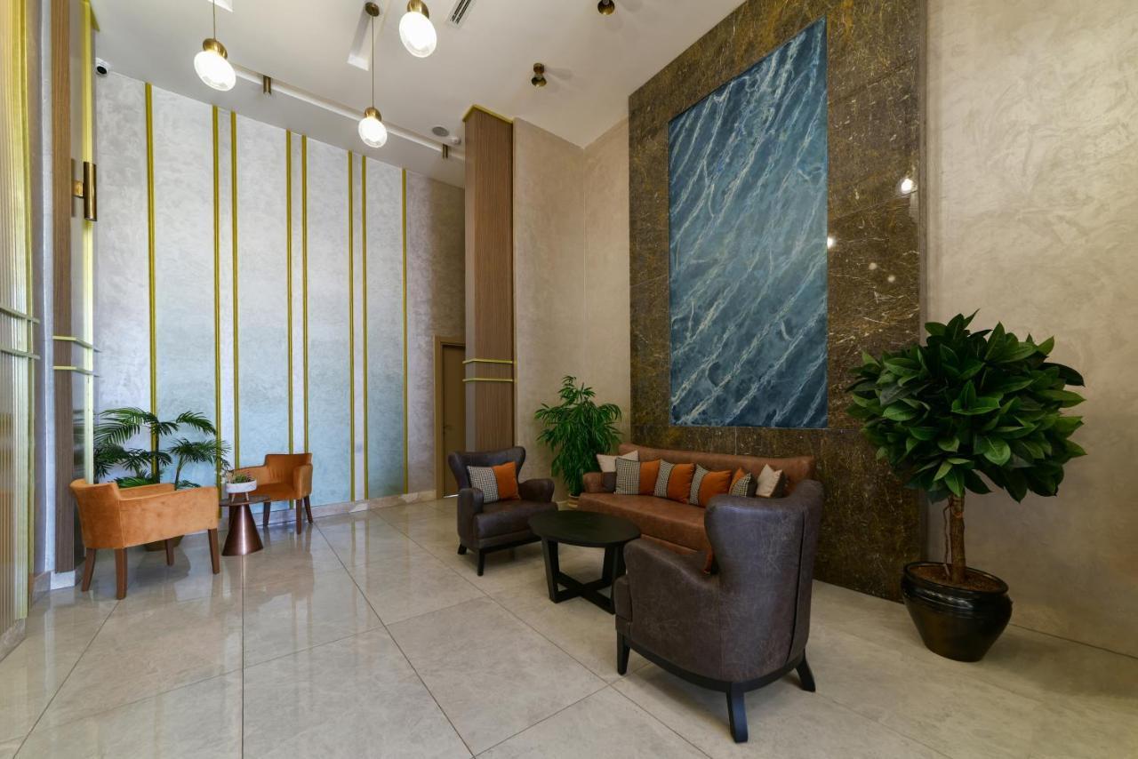 La Flora House 4*