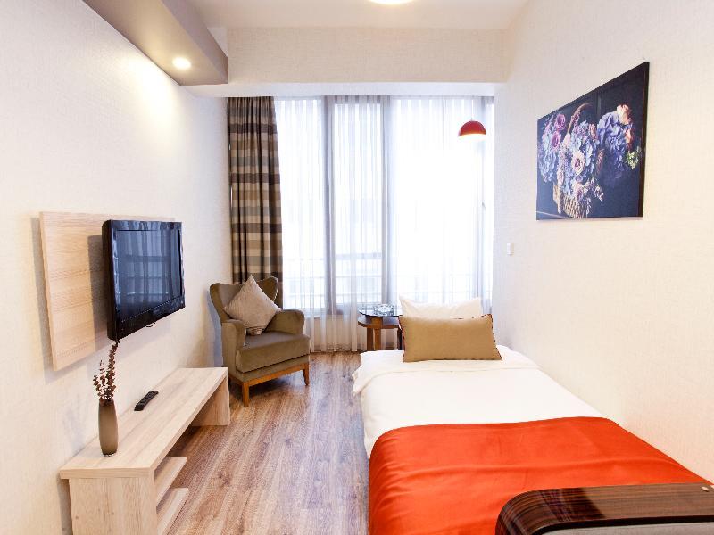 La Flora House 4*